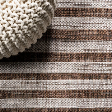 Sukie Modern Offset Stripe Indoor/outdoor Area Rug